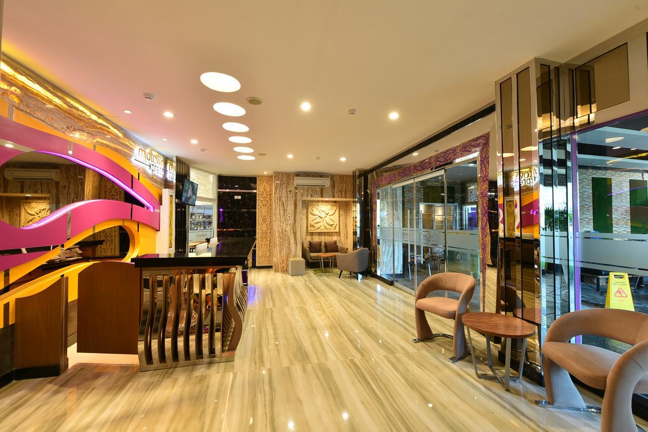 Midtown Xpress Balikpapan 호텔 외부 사진