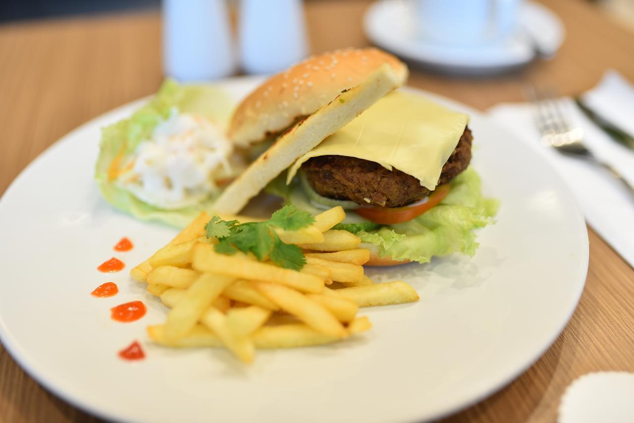 Midtown Xpress Balikpapan 호텔 외부 사진