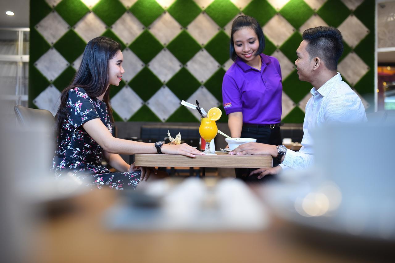Midtown Xpress Balikpapan 호텔 외부 사진